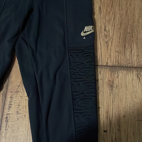 Nike Youth size Large sweatpants. - Picture 2 of 4